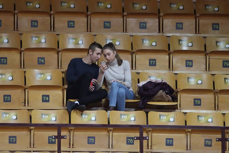 Utkání druhé futsalové ligy Absolut Černý Dub - Turnov (9:4) .