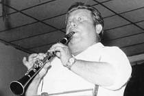 Zemřel Josef Vácha, klarinetista dechovky Vlachovka. Bylo mu 83 let.