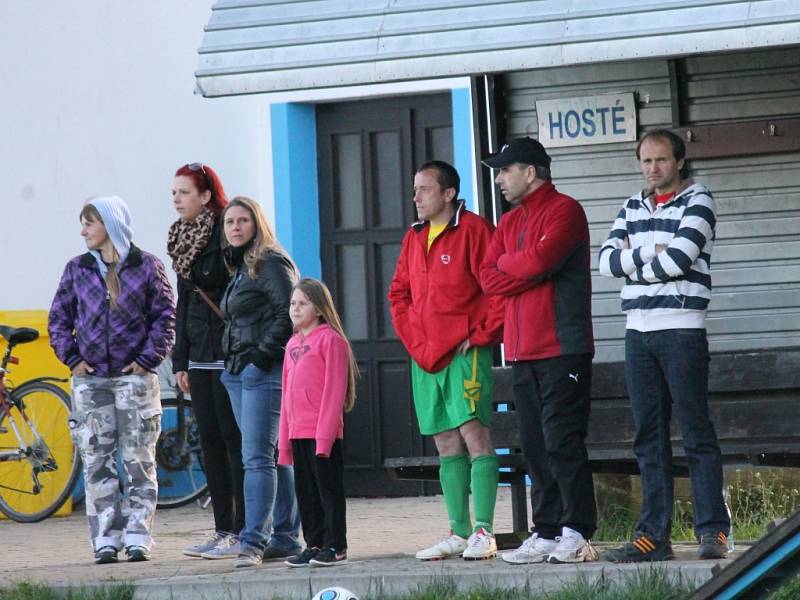 Fotbalisté Zborova zahájili jaro ve čtvrté okresní třídě výhrou 2:1 na hřišti Dolního Bukovska B.
