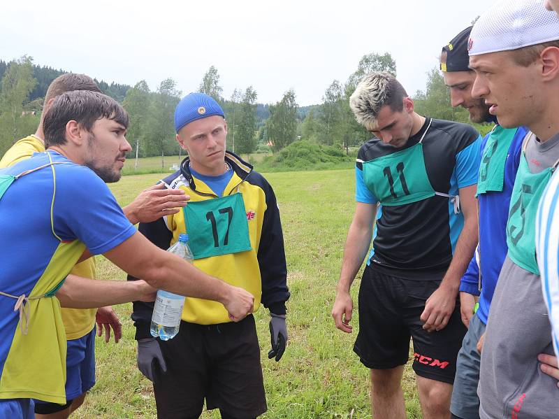 Hokejové nužstvo Motoru na soustředění na Lipně