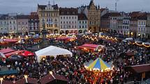 Rozsvícení vánočního stromečku a adventní trhy na českobudějovickém náměstí.