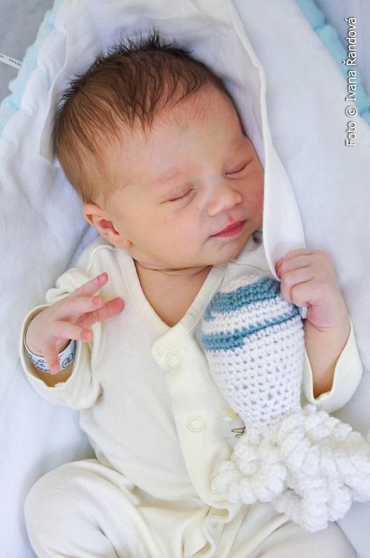 Eliáš Šturma, Pracejovice. Syn rodičů Anety a Jana se narodil 11.5.2022 v 15.53 hodin, jeho porodní váha byla 3420 g. Na malého Eliáše se už těšil Mikoláš (4).