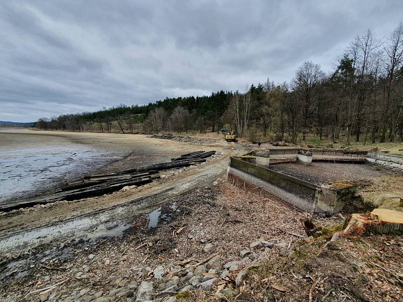 Dobevský rybník na Písecku se dočká odbahnění i bezpečnostního přelivu