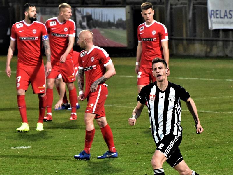 Lukáš Havel se raduje ze svého gólu na 1:2, kterým zahájil obrat Dynama v zápase s Brnem. V pondělí hrají černobílí v televizním utkání v Ústí.