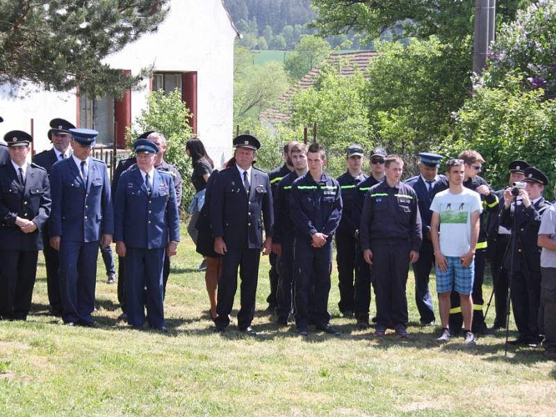 Dobřejovičtí dobrovolní hasiči oslavili 110. výročí otevřením nové hasičárny.