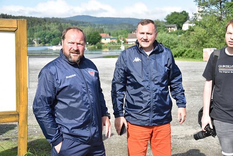 Hokejisté Motoru nabírají kondici na soustředění na Lipně.