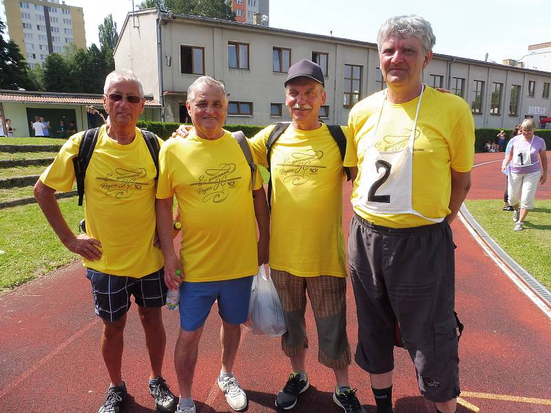 Družstva seniorů sportovala na seniorských hrách.