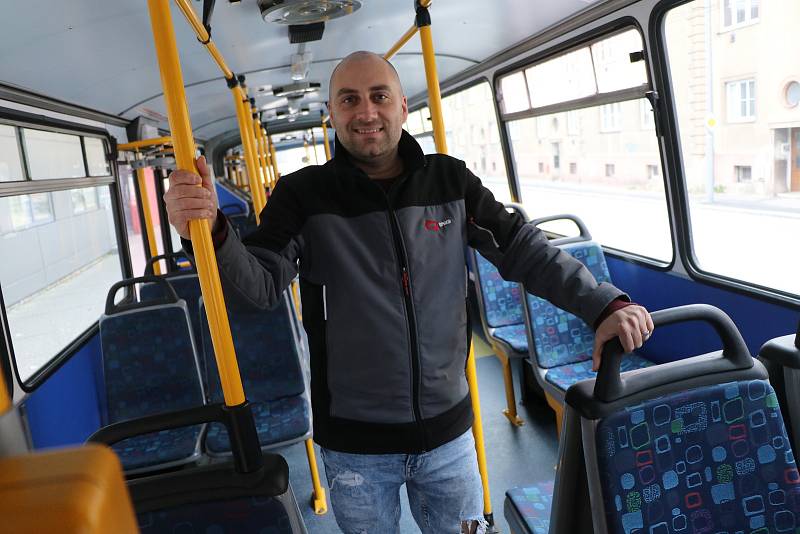 Poslední jízda autobusu Karosa číslo 18 v Českých Budějovicích. Na snímku s řidičem Matyášem Palkovičem.