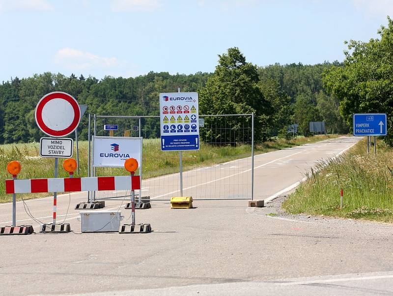 Stavební firma Eurovia plánuje rekonstrukci silnice II/145 Češňovice - Němčice od 5.6. do 17.12.