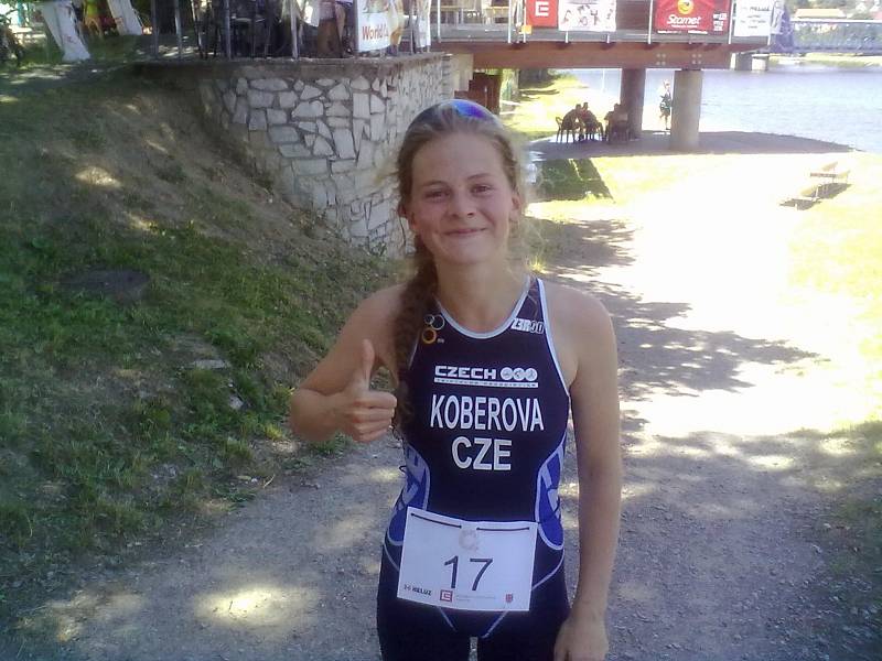 KVADRIATLON. Závod v Týně nad Vltavou byl závodem Světového poháru a zároveň mistrovstvím České republiky ve sprintu. Na snímku je Magdalena Koberová.