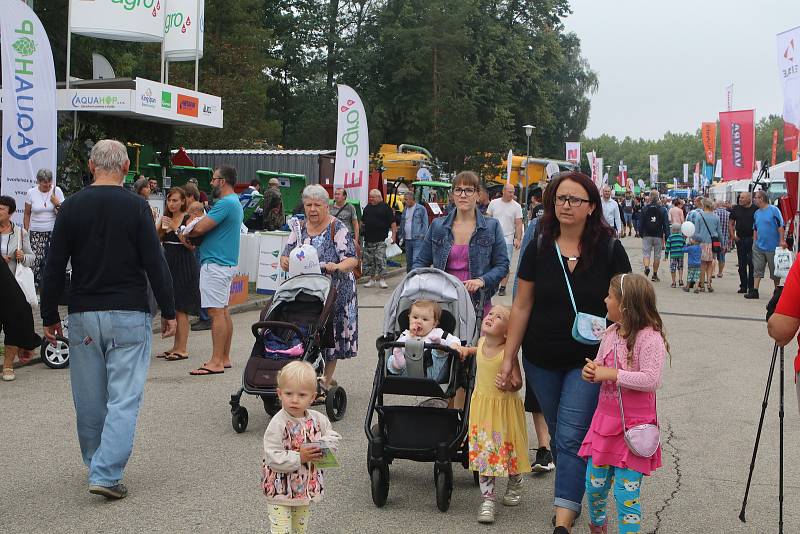 Výstava Země živitelka 2022 začala.