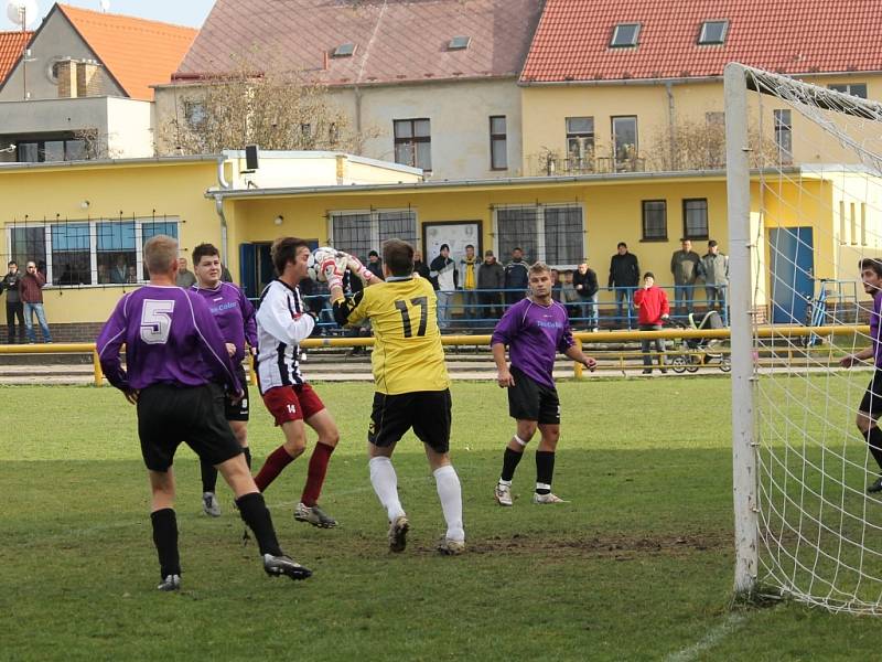 Fotbalisté Lokomotivy zakončili podzim domácí výhrou s Lišovem 2:1.