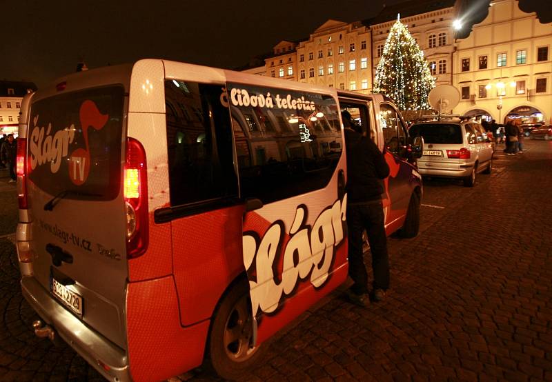 Česko zpívá koledy 11. prosince na českobudějovickém náměstí Přemysla Otakara II. 