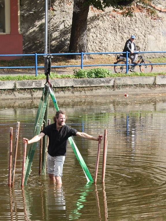 Sochy, které zdobily veřejná prostranství ve městě, se stěhují zpět do ateliérů.