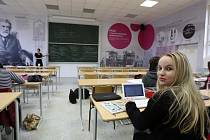 Nová tematická učebna nyní slouží studentům ekonomické fakulty.