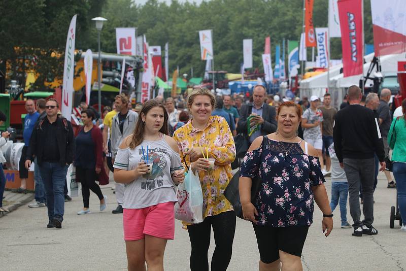 Výstava Země živitelka 2022 začala.