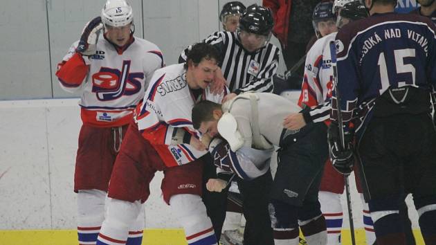 Hokejisté David servisu v derby s Hlubokou nepřipustili překvapení, vyhráli 6:3.