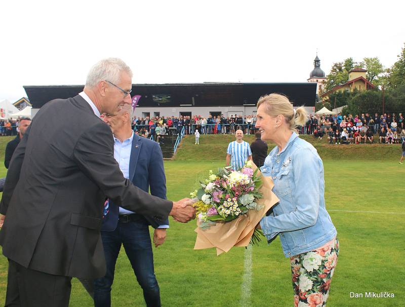 Amfora hrála na oslavách devadesáti let fotbalu na Rudolfově