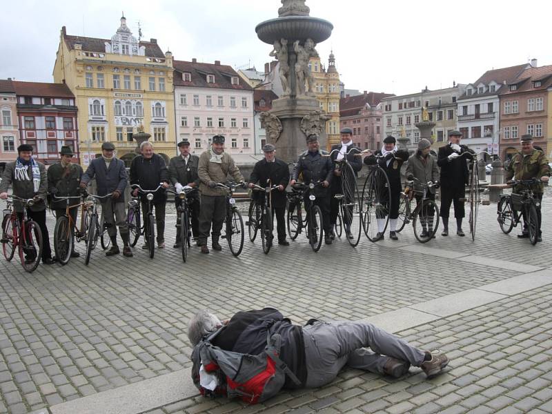 Na velikonoční jízdu vyrazili členové spolku Podšumavan.