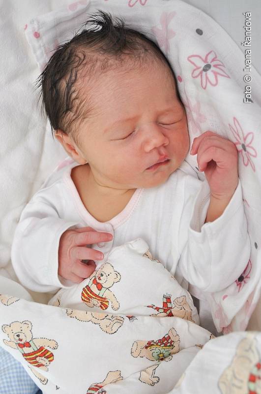 Simonka Bachmannová, Řeteč. Prvorozená dcera rodičů Simony a Lukáše.se narodila 21.6. 2022 v 9.05 hodin. Její porodní váha byla 3810 g.