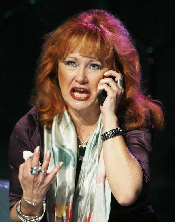 Herečka Daniela Bambasová si nyní připomíná 30 let v Jihočeském divadle. Na snímku ve hře Mobil, rok 2009.