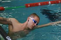 PLAVEC. Ivan Nestával se po úspěších v domácích bazénech výrazně prosadil také na mezinárodním poli. Na světových hrách mládeže v Praze vybojoval dvě stříbrné medaile. 