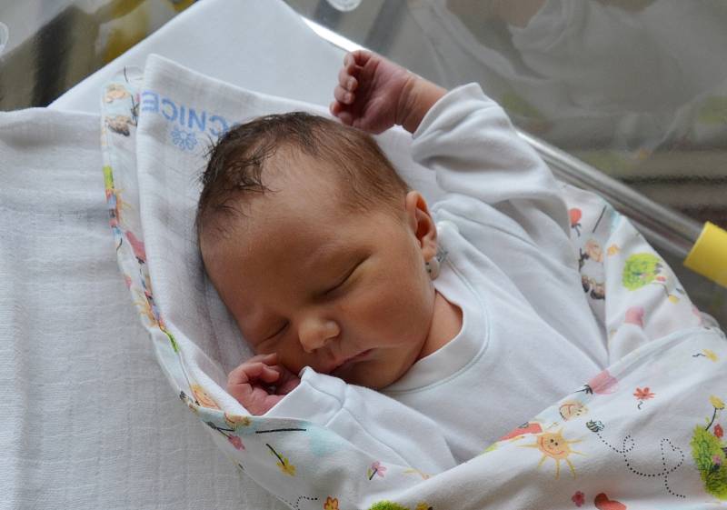 Rozálie Šroubová z Netolic. Prvorozená dcera Jitky Smiljekové a Jana Šrouba se narodila 29. 4. 2021 v 1.36 hodin. Při narození vážila 3100 g a měřila 49 cm.