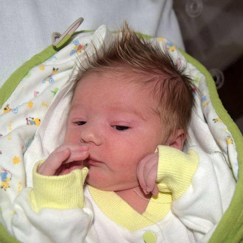 Aleš Melichar z Tábora. Narodil se 8. září 2020 v 8.12 hodin jako druhé dítě v rodině. Vážil 3280 gramů, měřil rovných 50 cm a doma už má sestřičku Beatku, které je devět let.