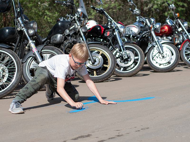 Vítání léta, výstava nožů a motoshow