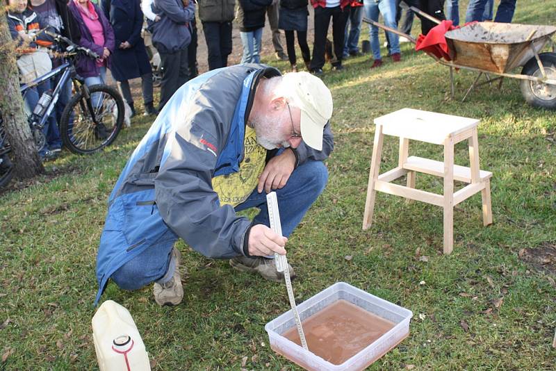 U Malého jezu se sešli lidé i v prosinci.