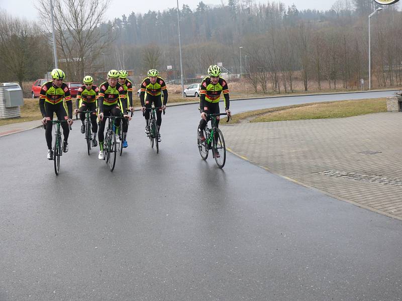 Cyklisté ČEZ CT Tábor vkročili do sezony v roce 2018.