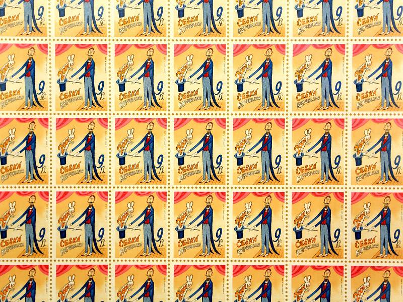 Filatelisté, milovníci děl Adolfa Borna i obyčejní zvědavci by si neměli nechat ujít mimořádnou výstavu, kterou do 19. března hostí hlavní českobudějovická pošta na Senovážném náměstí.