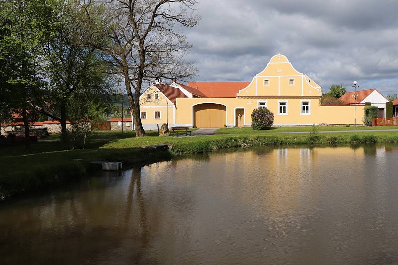 Horská chata Kleť,pohledy z rozhledny ,nedělní dopoledne záběry na českobudějovické a krumlovské rozhledy do nádherné jihočeské krajiny