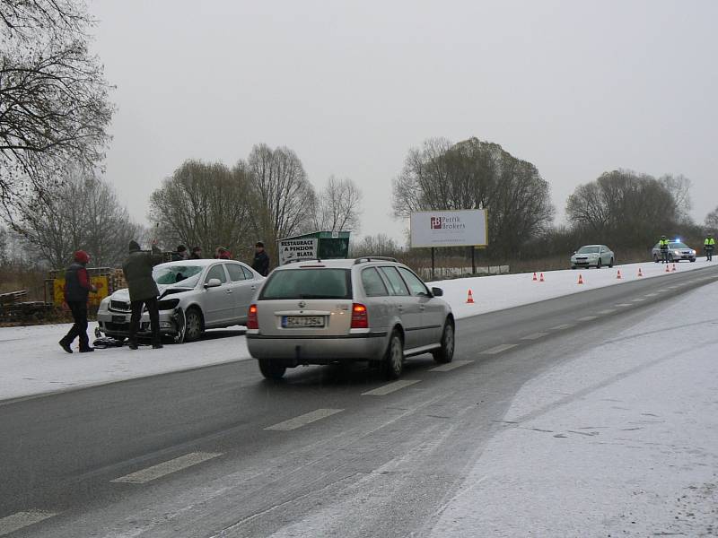 Nehoda u Sedlce si vyžádala jeden lidský život.