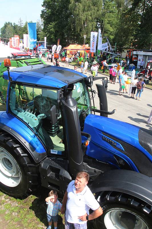 Ve čtvrtek začal v Českých Budějovicích 44.ročník mezinárodního agrosalonu Země živitelka 2017.