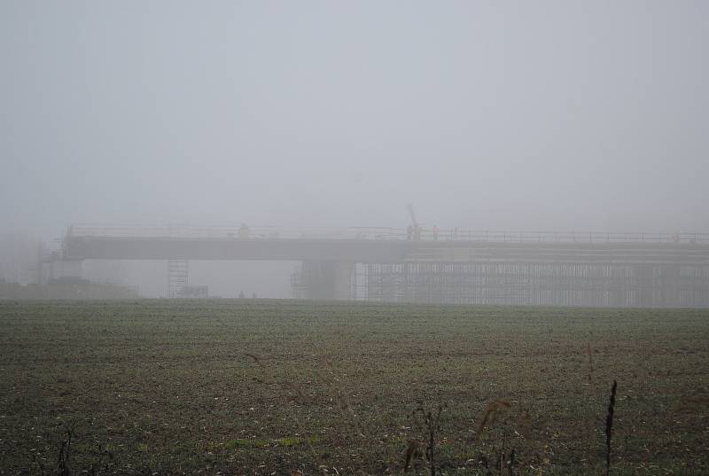 Výstavba D3. Most u Otmanky.