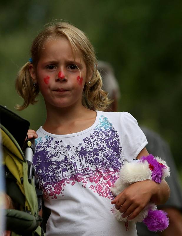 Plavská Benátská noc se musela obejít bez ohňostroje. Vynahradila to nápaditá plavidla a veselé masky