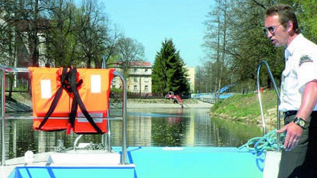 Vyhlídkové plavby patří k pravidelným letním turistickým atrakcím.