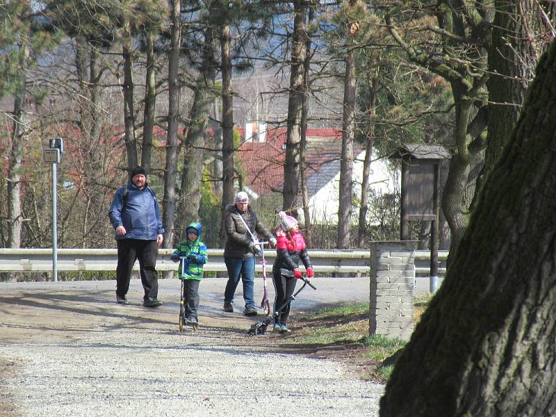 Přírodní rezervace leží na severozápadním okraji Českých Budějovic a má rozlohu 245,8 ha. Zahrnuje čtyři rybníky, mokřady a louky. Vyznačuje se bohatou a unikátní faunou i flórou.