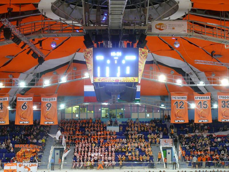 Fotbalisté vyrazili na basketbal