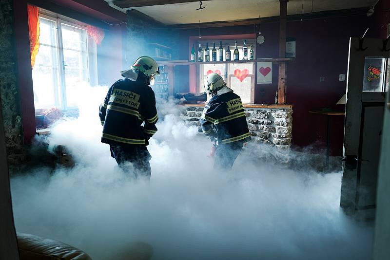 Poslední díl Místa zločinu České Budějovice Žeton se natáčel na Lipensku i za hranicemi. Diváky čeká rozuzlení příběhu i zajímavá postava samozvaného vyšetřovatele.