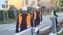 Cvičení zaměřené na stavbu protipovodňové stěny na Vltavě v Českých Budějovicích.