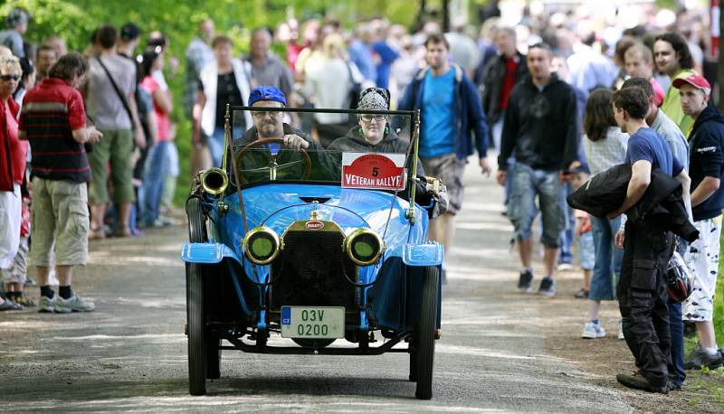 42. ročník Mezinárodní veterán rallye, kterou pořádá českobudějovický AMK a Veterán car club v areálu kempu Křivonoska.