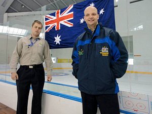 Josef Rezek (vlevo), jihočeský hokejový vyslanec úspěšně působí v daleké Austrálii.