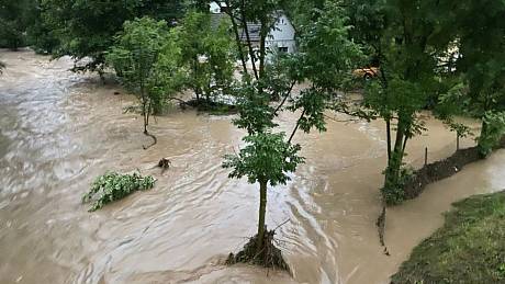 Středeční blesková povodeň v obci Koloměřice
