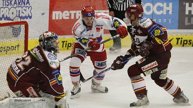 38. kolo O2 ELH mezi celky HC Mountfield České Budějovice a HC Sparta Praha. Štěpán Hřebejk