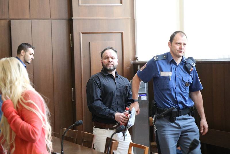 U Krajského soudu v Českých Budějovicích pokračuje hlavní líčení v případu drogového bosse z Vimperka na Prachaticku známého pod přezdívkou Satan.