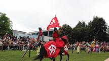 Slavnosti železné a zlaté vyvrcholily v sobotu odpoledne příjezdem krále Přemysla Otakara II. na Sokolský ostrov v Českých Budějovicích.