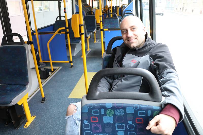 Poslední jízda autobusu Karosa číslo 18 v Českých Budějovicích. Na snímku s řidičem Matyášem Palkovičem.