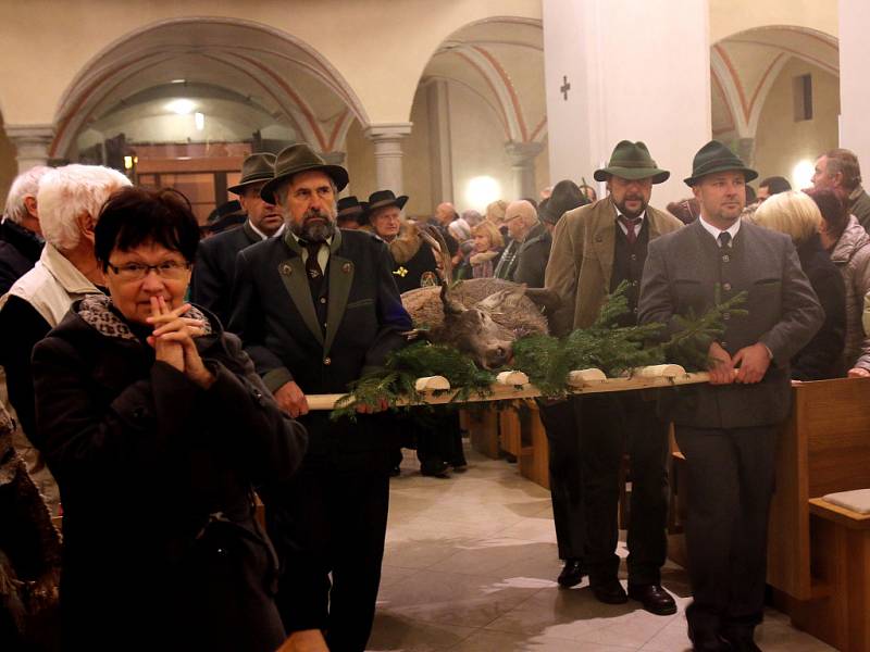 V Českých Budějovicích se v sobotu podvečer konala děkovná mše k poctě svatého Huberta patrona lesníků a lovců.